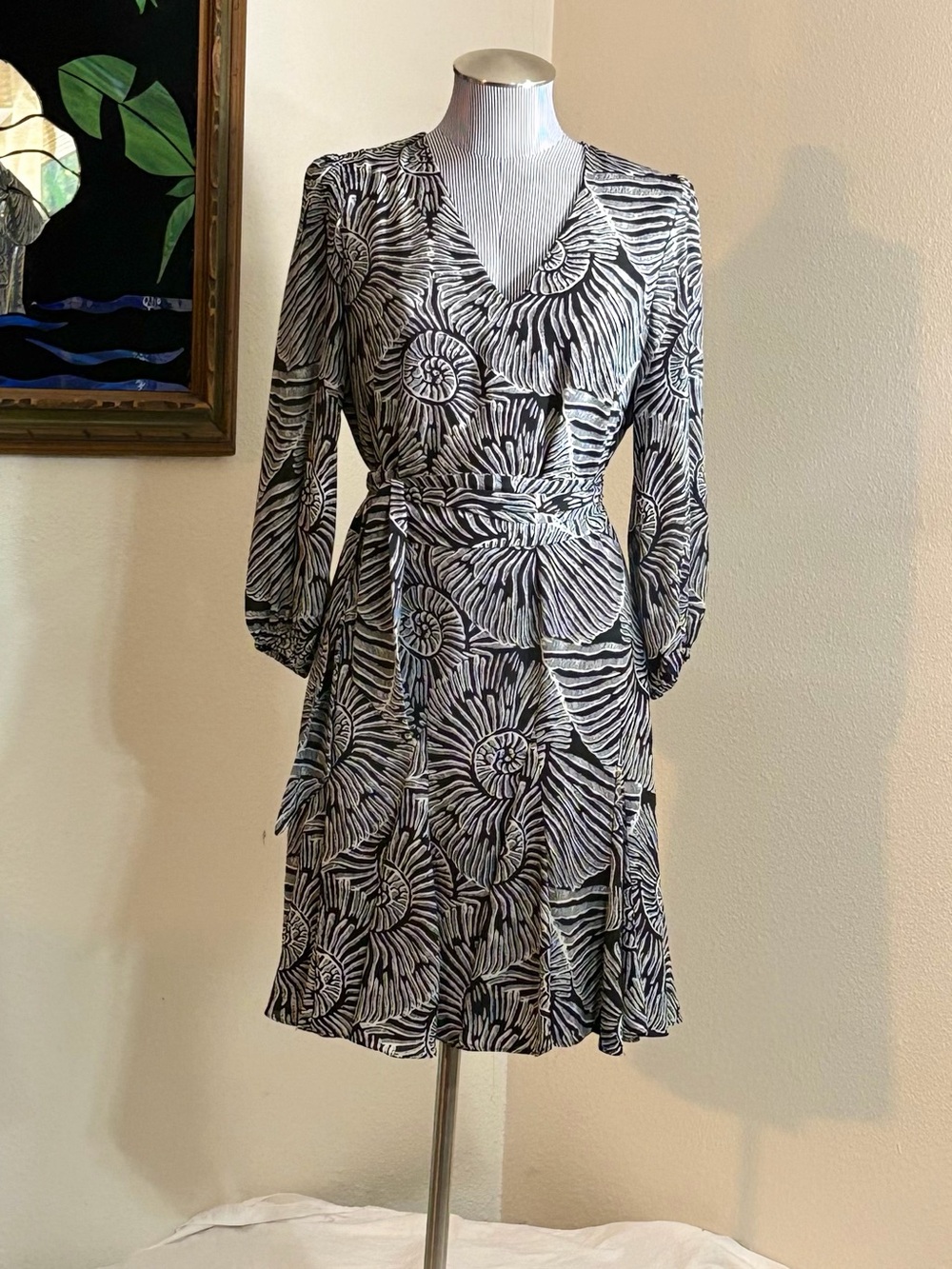 White House Black Market Black & White Nautilus Shell-Print Dress